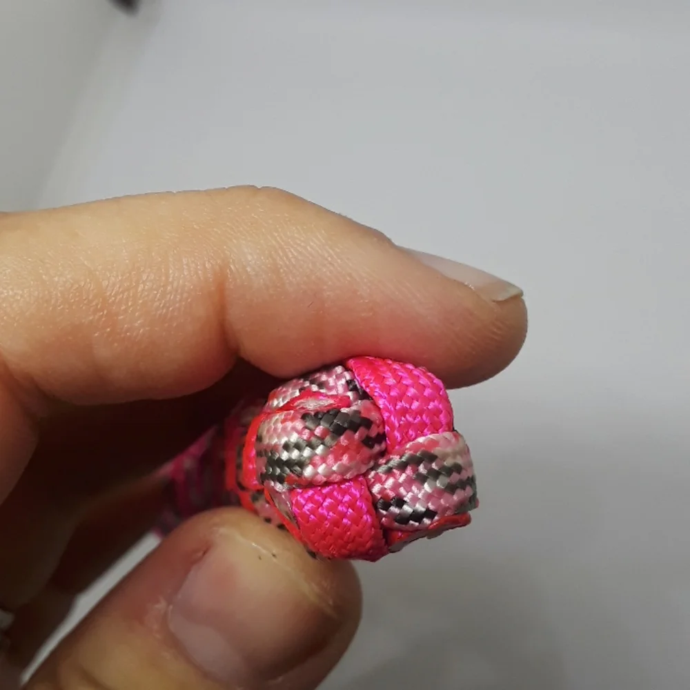 paracord keychain